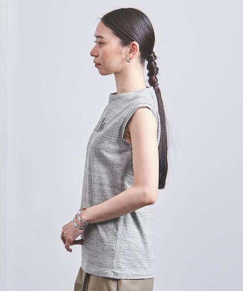 MADISON BLUE（マディソンブルー）の「＜MADISON BLUE（マディソンブルー）＞HELLO ロゴ ノースリーブ Tシャツ 22SS ■■■（Tシャツ/カットソー・レディース・ホワイト/ライトグレー・01）」の4枚目の写真