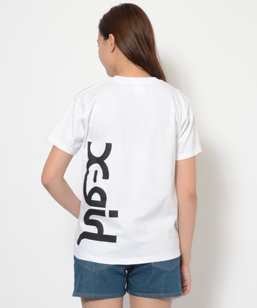 X-girl（エックスガール）の「【HIP掲載】BACK LOGO S/S TEE（Tシャツ/カットソー・レディース・ホワイト/ブラック/ネイビー・1/2）」の6枚目の写真