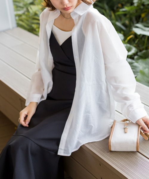 SpRay（スプレイ）の「シアーストライプBIGシャツ（シャツ/ブラウス・レディース・ホワイト/ライトブルー/ピンク/イエロー/オレンジ/ブルー・FREE）」の2枚目の写真