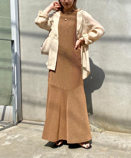 CAPRICIEUX LE'MAGE（カプリシューレマージュ）の「シアーシャツ