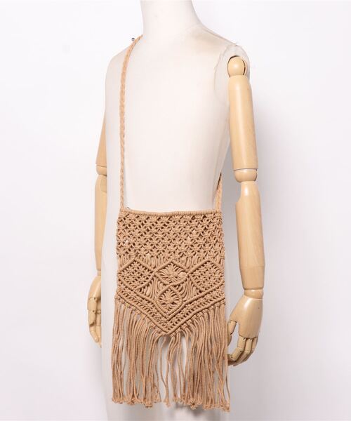 Kahiko(カヒコ)の「【Kahiko】マクラメ編みフリンジショルダーバッグ(ショルダーバッグ・レディース・キャメル/ホワイト・FREE)」の7枚目の写真