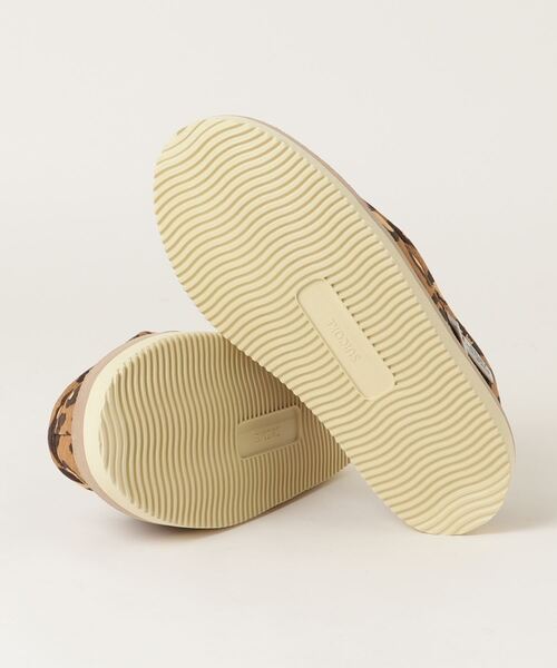 suicoke(スイコック)の「BAPE X SUICOKE LEOPARD ROOM SHOES L(スニーカー・レディース・ブラック/ベージュ・50/60/40)」の5枚目の写真