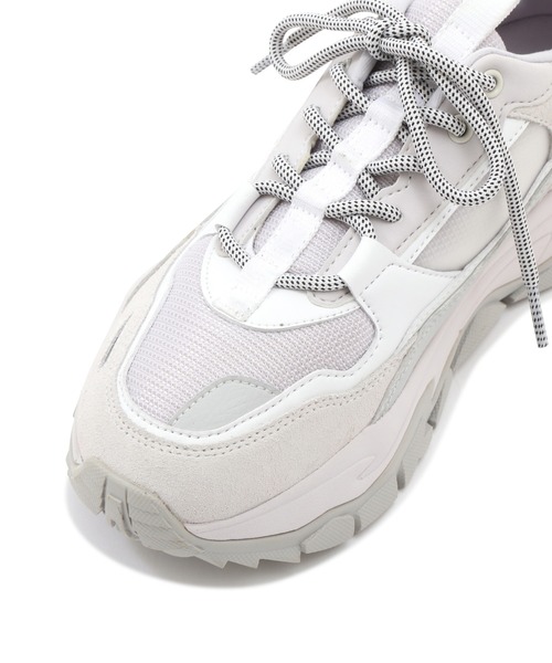 AKIII CLASSIC（アキクラシック）の「【店舗限定】【AKIII CLASSIC / アキクラシック】 URBAN TRACKER スニーカー（スニーカー・レディース・ホワイト・23.5㎝/24.5㎝）」の3枚目の写真