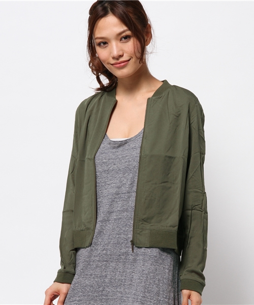 earth music&ecology（アースミュージックアンドエコロジー）の「リブブルゾン（ブルゾン・レディース・アイボリー/カーキ/ネイビー・MEDIUM/SMALL）」の2枚目の写真