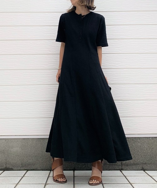 Q(キュー)の「ワッフルフレアワンピース(ワンピース・レディース・ブラック/オリーブ/アイボリー・MEDIUM)」の2枚目の写真