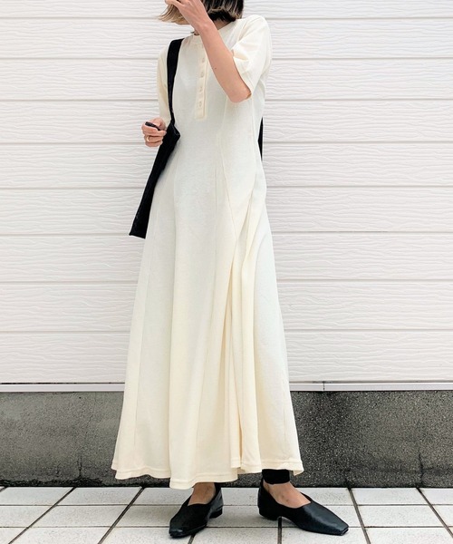 Q(キュー)の「ワッフルフレアワンピース(ワンピース・レディース・ブラック/オリーブ/アイボリー・MEDIUM)」の11枚目の写真