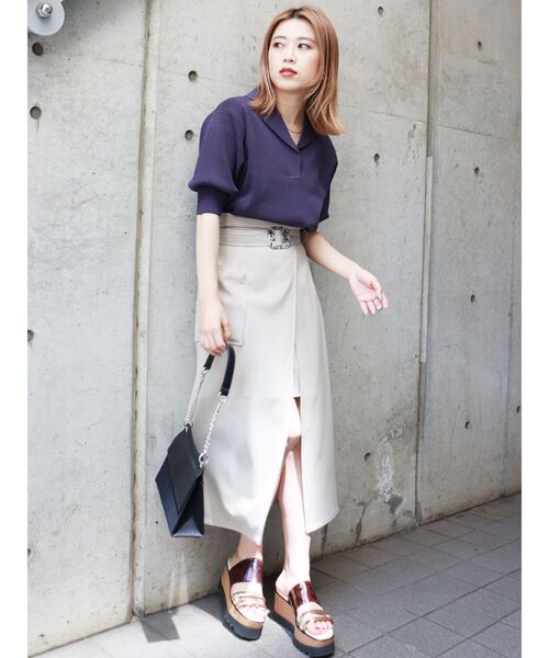 MURUA（ムルーア）の「ハイツイストハーフスリーブニットポロシャツ（ポロシャツ・レディース・アイボリー/グレー/ブラック/オレンジ/グリーン・FREE）」の6枚目の写真