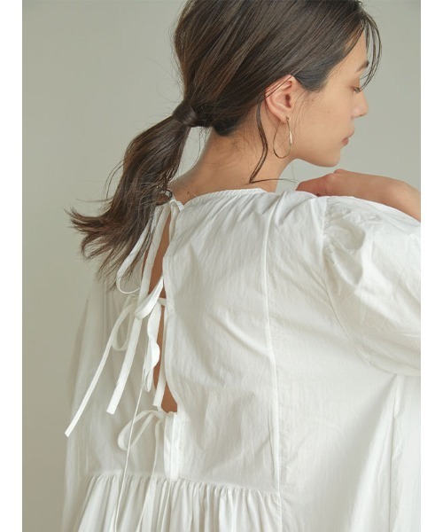 ACYM（アシーム）の「Back tie mini ワンピース【ZOZO限定カラー：ホワイト】（ワンピース・レディース・ホワイト/ブラック/ベージュ・FREE）」の6枚目の写真