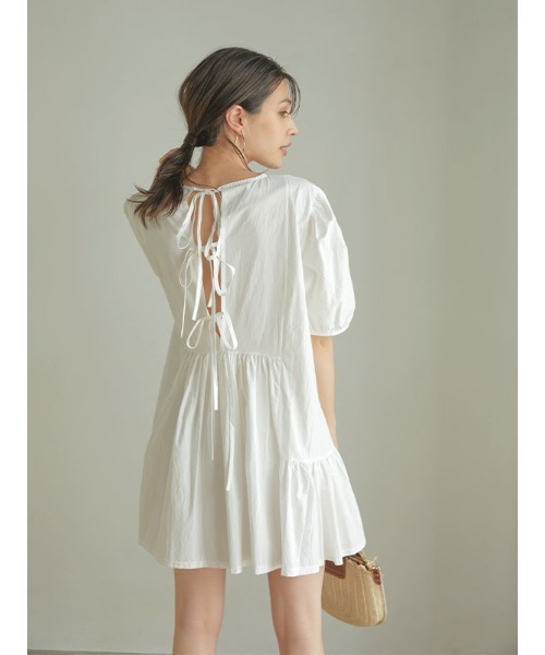 ACYM（アシーム）の「Back tie mini ワンピース【ZOZO限定カラー：ホワイト】（ワンピース・レディース・ホワイト/ブラック/ベージュ・FREE）」の10枚目の写真