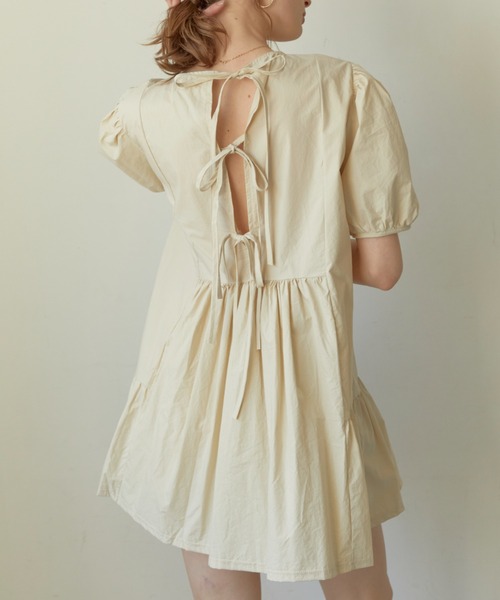 ACYM（アシーム）の「Back tie mini ワンピース【ZOZO限定カラー：ホワイト】（ワンピース・レディース・ホワイト/ブラック/ベージュ・FREE）」の19枚目の写真