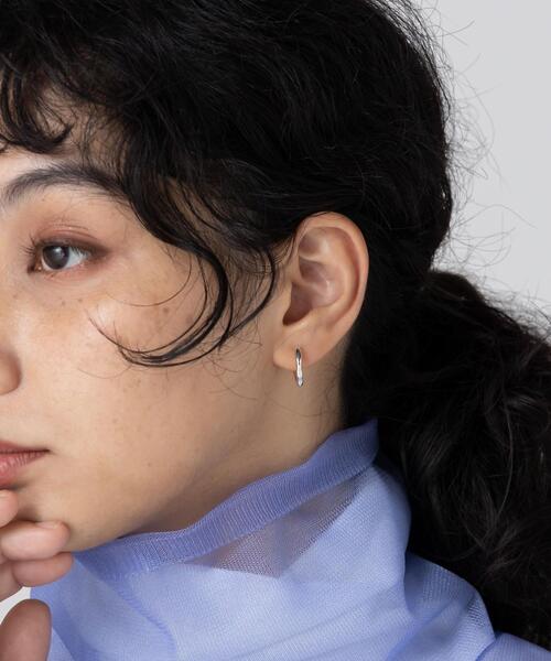 CITEN（シテン）の「＜CITEN＞ニュアンスフープ ノンホールピアス 両耳 イヤリング（イヤリング・レディース・シルバー/ゴールド・FREE）」の4枚目の写真