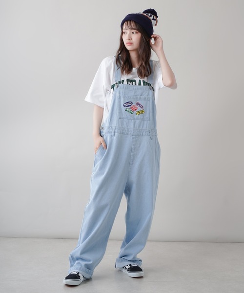 SPINNS（スピンズ）の「【ゆるシルエット】ワッペン デニムオーバーオール（サロペット/オーバーオール・レディース・ブラック/サックスブルー・ONESIZE）」の16枚目の写真