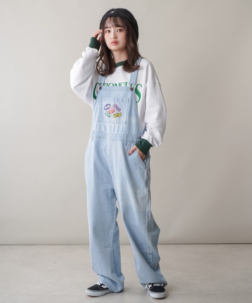 SPINNS（スピンズ）の「【ゆるシルエット】ワッペン デニムオーバーオール（サロペット/オーバーオール・レディース・ブラック/サックスブルー・ONESIZE）」の12枚目の写真