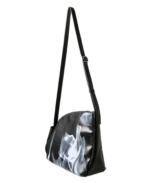 discord Yohji Yamamoto(ディスコード ヨウジヤマモト)の「Fire Quart 炎 キャール バッグ(ショルダーバッグ・レディース・ブラック・FREE)」の2枚目の写真