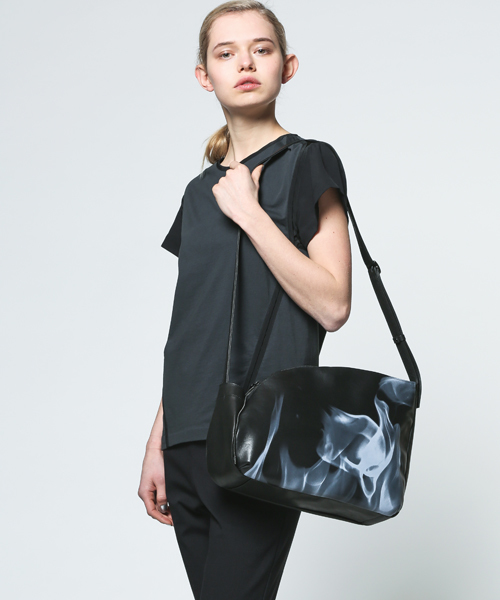 discord Yohji Yamamoto(ディスコード ヨウジヤマモト)の「Fire Quart 炎 キャール バッグ(ショルダーバッグ・レディース・ブラック・FREE)」の9枚目の写真