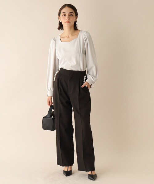 OPAQUE.CLIP（オペークドットクリップ）の「◆スクエアネックサテンブラウス（シャツ/ブラウス・レディース・パープル系/ブラック/ライトグレー・38）」の7枚目の写真