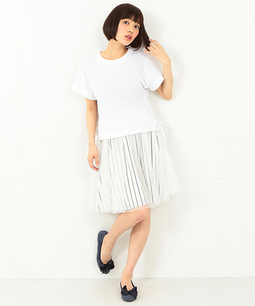 Ray BEAMS(レイビームス)の「Ray BEAMS / サイドレースアップ プルオーバー(Tシャツ/カットソー・レディース・ホワイト/ブラック/ブルー・ONE SIZE)」の4枚目の写真