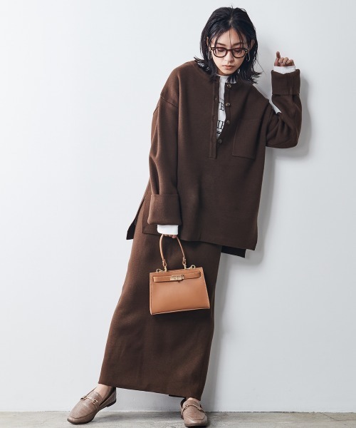CHIC STYLE(シックスタイル)の「<大きいサイズ>綿100%ロゴプリントロングスリーブTシャツ シックスタイル(Tシャツ/カットソー・レディース・ブラック/オフホワイト・4L/6L/L/5L/3L/LL/8L)」の22枚目の写真