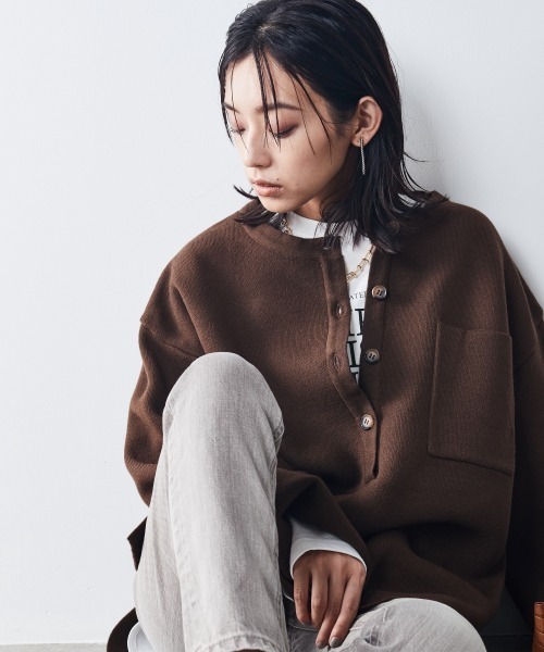 CHIC STYLE(シックスタイル)の「<大きいサイズ>綿100%ロゴプリントロングスリーブTシャツ シックスタイル(Tシャツ/カットソー・レディース・ブラック/オフホワイト・4L/6L/L/5L/3L/LL/8L)」の9枚目の写真