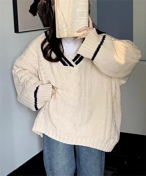 Dream garden（ドリームガーデン）の「配色ラインVネックオーバーサイズニットプルオーバー（ニット/セーター・レディース・ネイビー/アイボリー/レッド・FREE）」の13枚目の写真