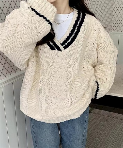 Dream garden（ドリームガーデン）の「配色ラインVネックオーバーサイズニットプルオーバー（ニット/セーター・レディース・ネイビー/アイボリー/レッド・FREE）」の7枚目の写真