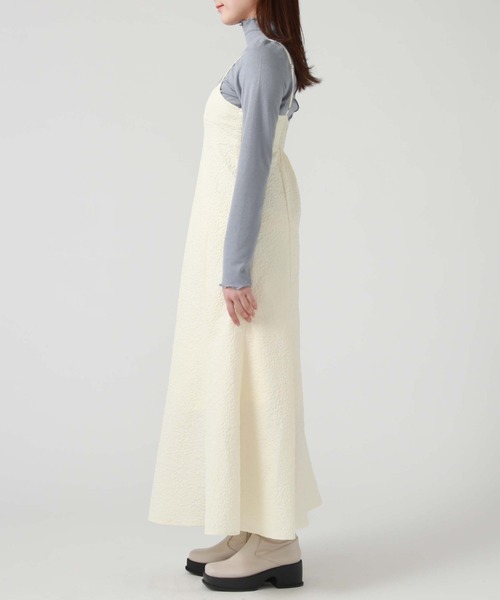 archives(アルシーヴ)の「エンボスビスチェキャミワンピース(ワンピース・レディース・ミント/アイボリー/ブラック・MEDIUM)」の16枚目の写真