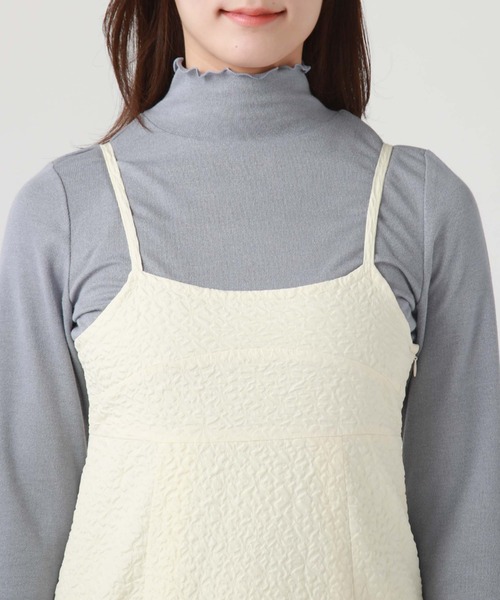 archives(アルシーヴ)の「エンボスビスチェキャミワンピース(ワンピース・レディース・ミント/アイボリー/ブラック・MEDIUM)」の10枚目の写真