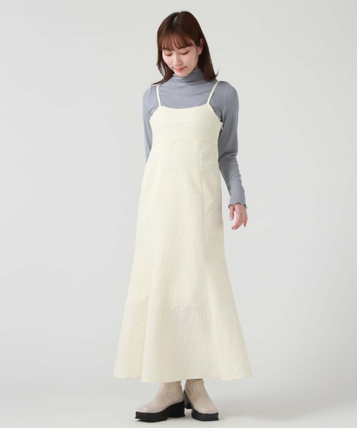 archives(アルシーヴ)の「エンボスビスチェキャミワンピース(ワンピース・レディース・ミント/アイボリー/ブラック・MEDIUM)」の12枚目の写真