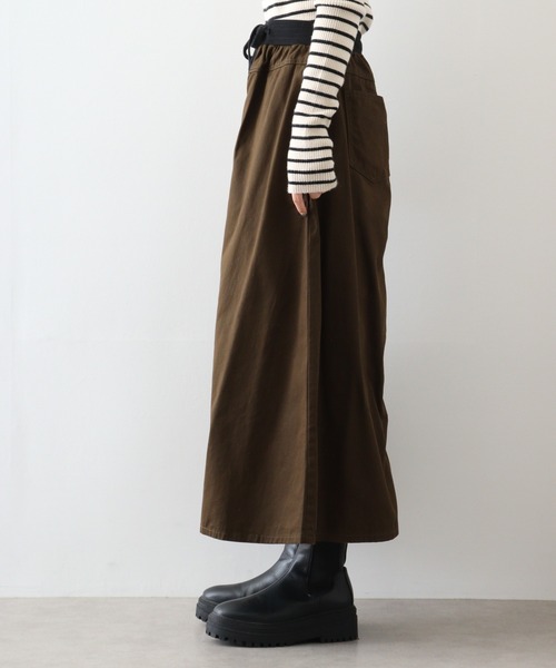 atONE(アットワン)の「atONE ウエストリブツイルマキシスカート(スカート・レディース・ベージュ/ブラック/カーキ・M/4L/L/3L/LL)」の22枚目の写真