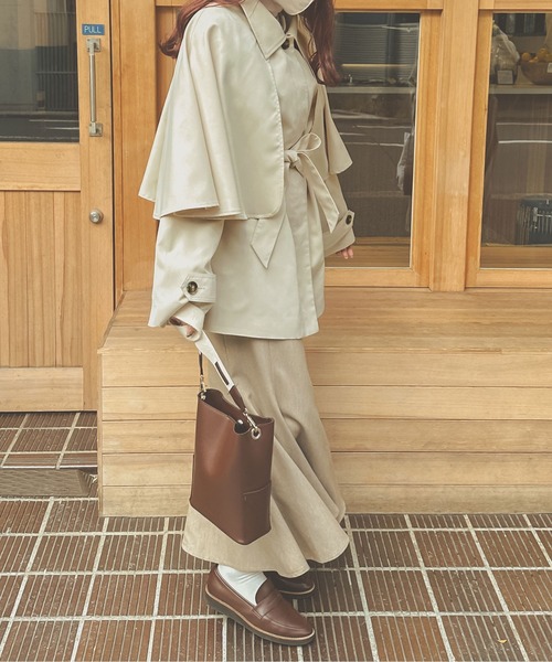 Ambre Neige(アンブルネージュ)の「【ケープ取り外し可能】2WAYケープカラートレンチコート/WEB/EC限定商品(トレンチコート・レディース・アイボリー/ベージュ・FREE)」の16枚目の写真