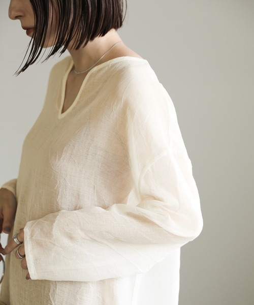 select MOCA（セレクトモカ）の「シアーリネンライクスリットキーネックワンピース（ワンピース・レディース・オフホワイト/ブラック/ベージュ・FREE）」の5枚目の写真