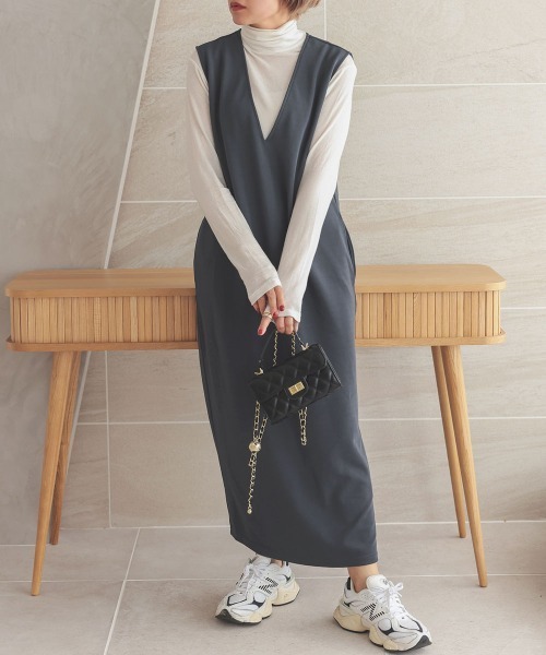 DONOBAN（ドノバン）の「【pufe】Vネック ワンピース（ワンピース・レディース・ブラック/アイボリー/グレイッシュベージュ/チャコール・F）」の16枚目の写真