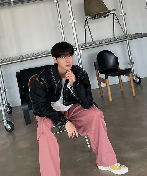 ASCLO(エジュクロ)の「【THE KLOBAL STAGE 韓国アイドル着用】ASCLO Bernie Stitch Denim Jacket(デニムジャケット・メンズ・ブラック・FREE)」の18枚目の写真