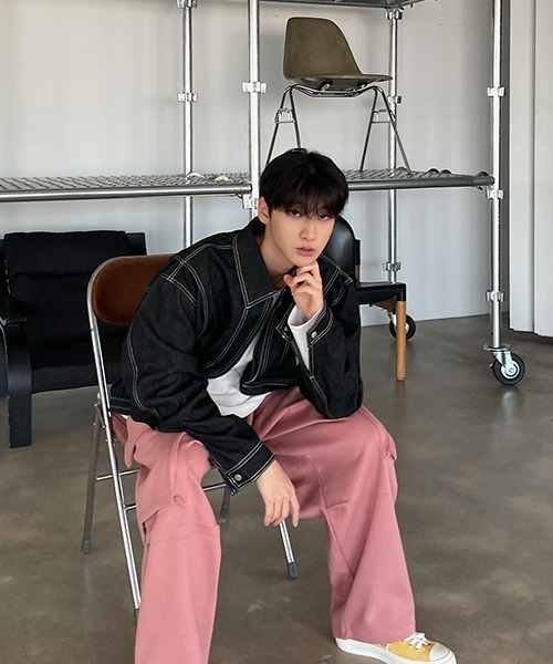 ASCLO(エジュクロ)の「【THE KLOBAL STAGE 韓国アイドル着用】ASCLO Bernie Stitch Denim Jacket(デニムジャケット・メンズ・ブラック・FREE)」の7枚目の写真