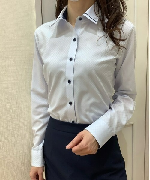 TOKYO SHIRTS(トウキョウシャツ)の「形態安定ノーアイロン マイターレギュラー 長袖ビジネスワイシャツ(ビジネスシャツ・レディース・ライトブルー・XL/XS/LL/S/M/L)」の7枚目の写真
