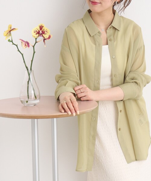 Cutie Blonde（キューティーブロンド）の「◆【大人の抜け感】シアー前開きシャツ（シャツ/ブラウス・レディース・ブルー/黄緑系/グレー/ブラック・00）」の3枚目の写真