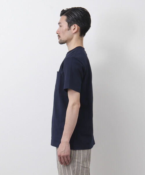 NOLLEY'S goodman（ノーリーズグッドマン）の「クジラワッペン クルーネック ポケットTシャツ（Tシャツ/カットソー・メンズ・ネイビー/ホワイト系その他6/ブルー系その他7/ホワイト/グレイッシュベージュ・L/XL/M/S）」の6枚目の写真