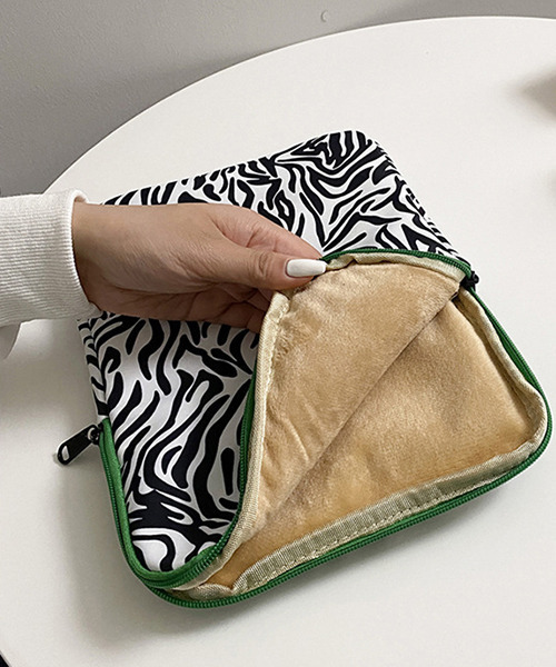 c.u.l（シーユーエル）の「大きいサイズにも対応 アニマル柄タブレットケース iPadケース PCケース ipd6（PC・タブレットケース・レディース・ホワイト/ブラック/ブラウン・FREE）」の14枚目の写真