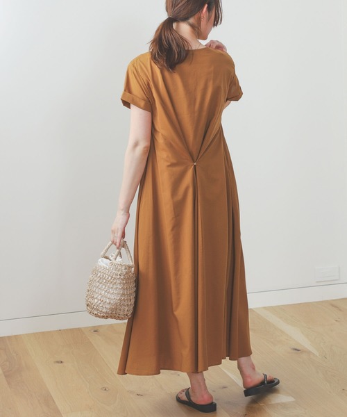 BEAMS HEART(ビームスハート)の「BEAMS HEART / スキッパーネック 2WAYワンピース(ワンピース・レディース・ブラウン系その他3/ブラウン系その他/ブラック・FREE)」の11枚目の写真
