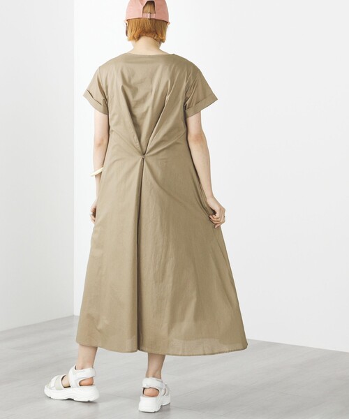 BEAMS HEART(ビームスハート)の「BEAMS HEART / スキッパーネック 2WAYワンピース(ワンピース・レディース・ブラウン系その他3/ブラウン系その他/ブラック・FREE)」の17枚目の写真
