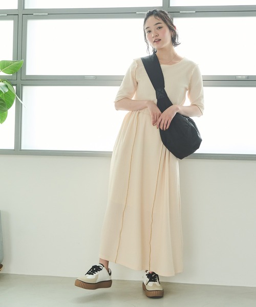 Crisp（クリスプ）の「バイカラーメロウフレアスカート（スカート・レディース・アイボリー/チャコールグレー・FREE）」の7枚目の写真