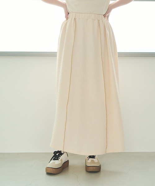 Crisp（クリスプ）の「バイカラーメロウフレアスカート（スカート・レディース・アイボリー/チャコールグレー・FREE）」の12枚目の写真