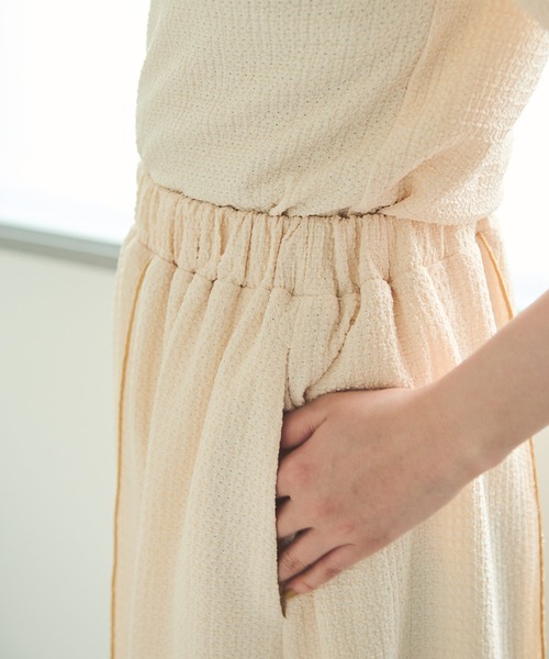Crisp（クリスプ）の「バイカラーメロウフレアスカート（スカート・レディース・アイボリー/チャコールグレー・FREE）」の3枚目の写真