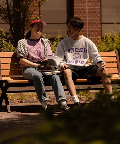 Russell Athletic（ラッセルアスレティック）の「【DOSHISHA UNIVERSITY】カレッジロゴTシャツB（Tシャツ/カットソー・メンズ・ホワイト/パープル・XL/S/M/L）」の7枚目の写真