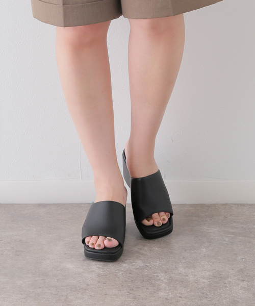 Simplicite（サンプリシテ）の「ボリュームソールサンダル（サンダル・レディース・ブラック/チャコールグレー・LARGE/SMALL/MEDIUM）」の12枚目の写真