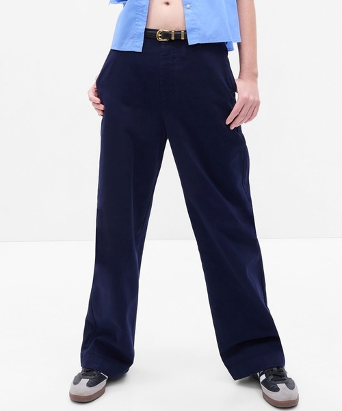 GAP(ギャップ)の「ミッドライズ ルーズフィット カーキチノパンツ(チノパンツ・レディース・ベージュ/ネイビー/グリーン・00/0/2/000/4/6/8/10)」の3枚目の写真