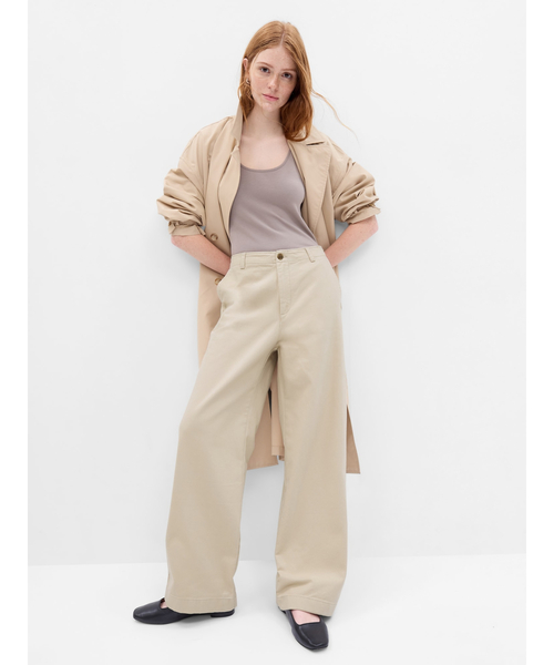 GAP(ギャップ)の「ミッドライズ ルーズフィット カーキチノパンツ(チノパンツ・レディース・ベージュ/ネイビー/グリーン・00/0/2/000/4/6/8/10)」の6枚目の写真