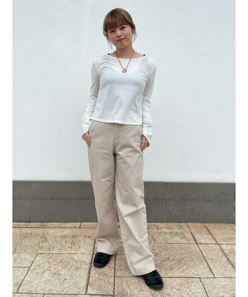 GAP(ギャップ)の「ミッドライズ ルーズフィット カーキチノパンツ(チノパンツ・レディース・ベージュ/ネイビー/グリーン・00/0/2/000/4/6/8/10)」の11枚目の写真