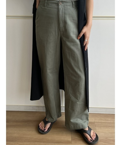 GAP(ギャップ)の「ミッドライズ ルーズフィット カーキチノパンツ(チノパンツ・レディース・ベージュ/ネイビー/グリーン・00/0/2/000/4/6/8/10)」の13枚目の写真