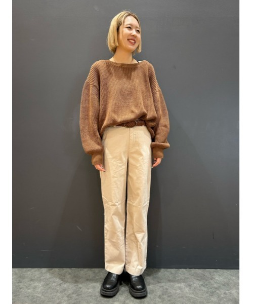 GAP(ギャップ)の「ミッドライズ ルーズフィット カーキチノパンツ(チノパンツ・レディース・ベージュ/ネイビー/グリーン・00/0/2/000/4/6/8/10)」の21枚目の写真